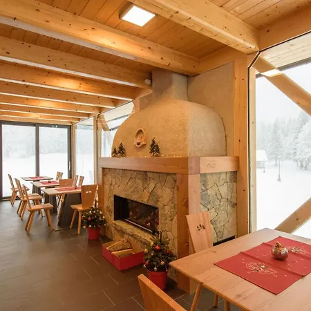 Hotel Lajnar 3*