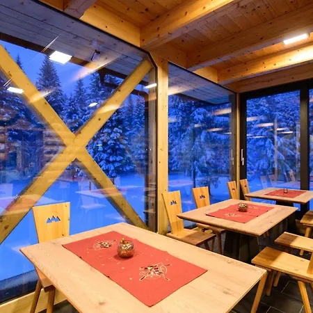 Lajnar Ξενοδοχείο