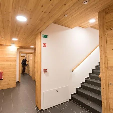 Lajnar Hotel
