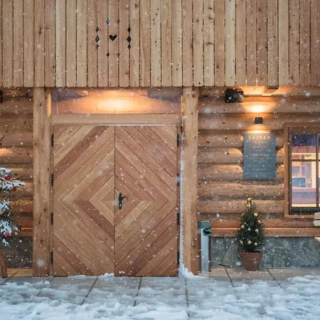 Hotel Lajnar 3*
