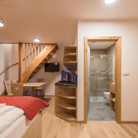 Lajnar 3* Zgornja Sorica